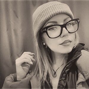 Meet your Posher, Jasmine